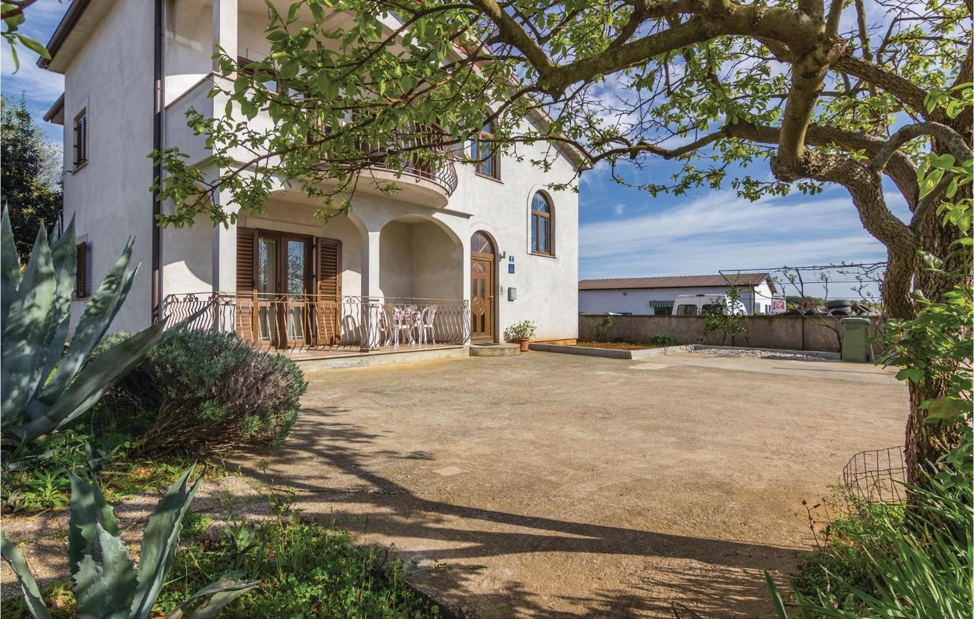 Beautiful Apartment In Porec With Kitchen Poreč Exterior foto